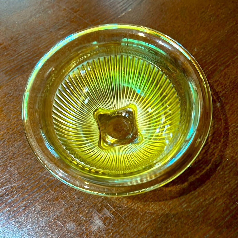 1940’s Golden Glow Yellow Ribbed Federal Glass Mixing Bowl 9.5” W x 4.5” Depth